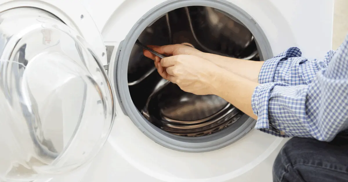 اب دادن لباسشویی از جاپودری +علت و راهکار آن