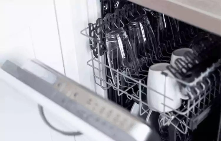 کار نکردن ماشین ظرفشویی روشن