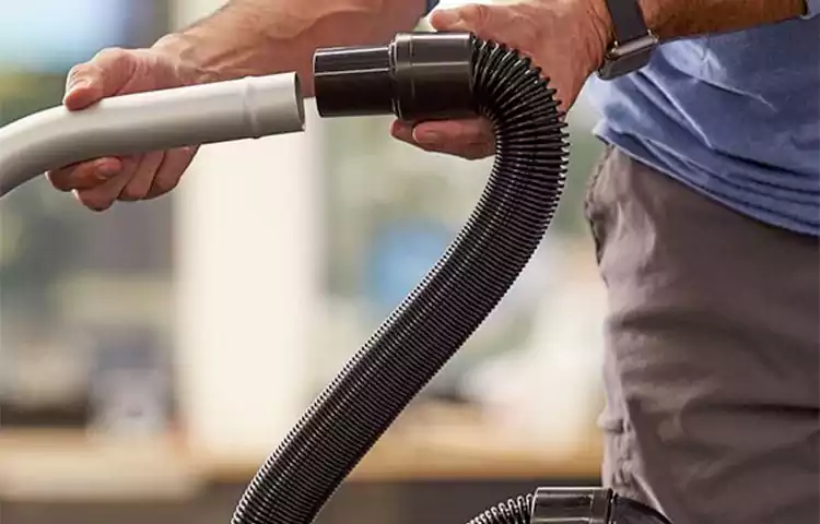 پارگی لوله خرطومی جاروبرقی