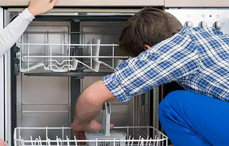 علت گرم نشدن آب ماشین ظرفشویی بوش