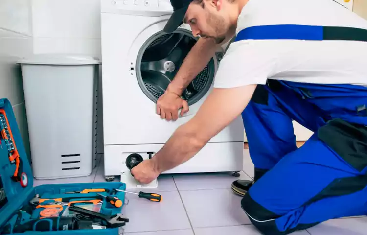 قفل شدن درب لباسشویی بوش