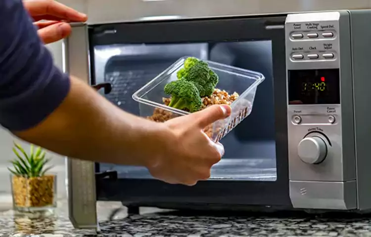 برق دار بودن بدنه ماکروفر