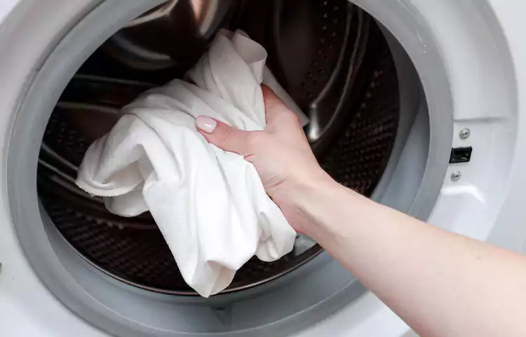 نکاتی برای شستن لباس سفید در ماشین لباسشویی