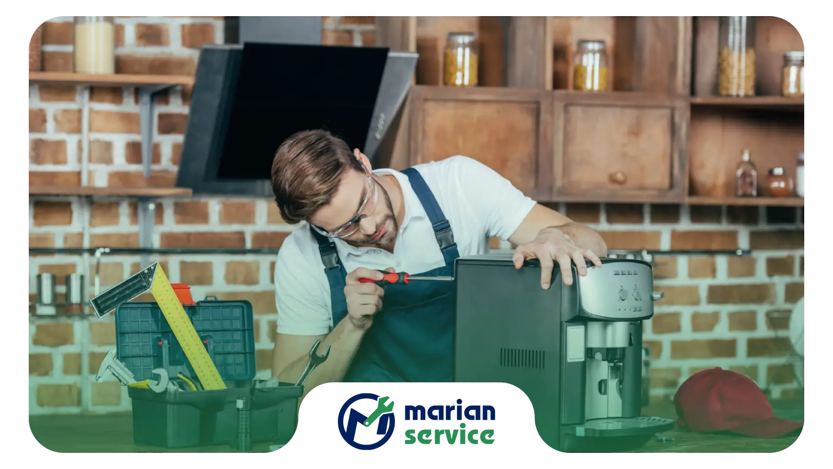چه زمانی باید برای تعمیر قهوه ساز با مارین سرویس تماس بگیریم
