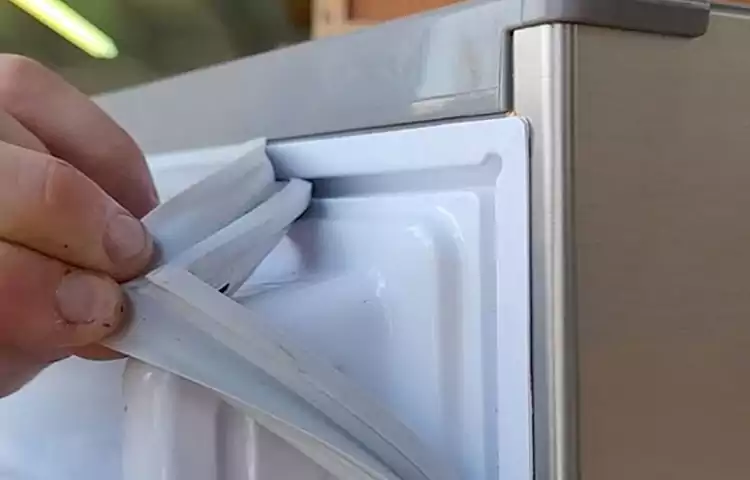 علت خرابی لاستیک دور یخچال و راه حل آن