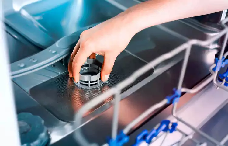 نحوه ریختن نمک در ماشین ظرفشویی