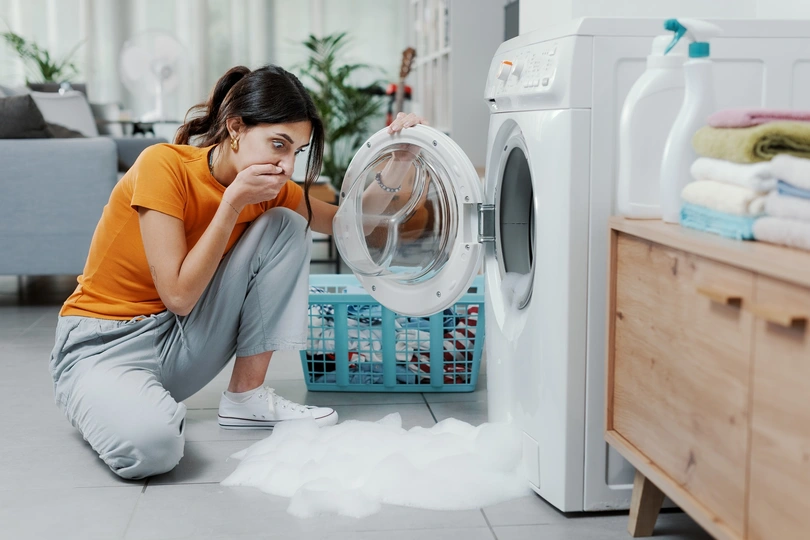 جمع شدن آب ماشین لباسشویی