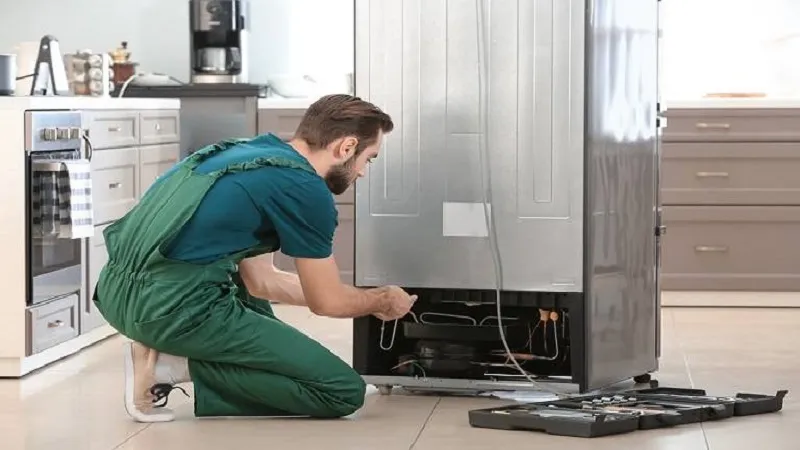 علت بوی سوختگی از یخچال چیست؟+۴ راهکار موثر برای رفع بو
