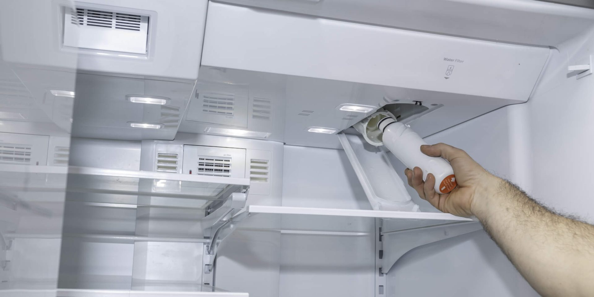 علت روشن شدن چراغ هشدار در خراب یخچال بوش و رفع آن
